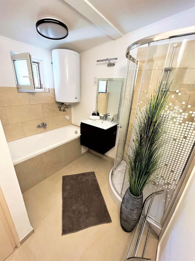 Nyuszis Apartman Kiskunmajsa Eksteriør bilde