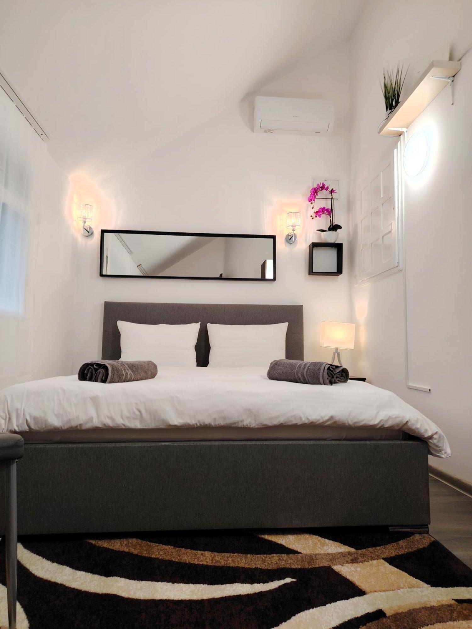 Nyuszis Apartman Kiskunmajsa Eksteriør bilde